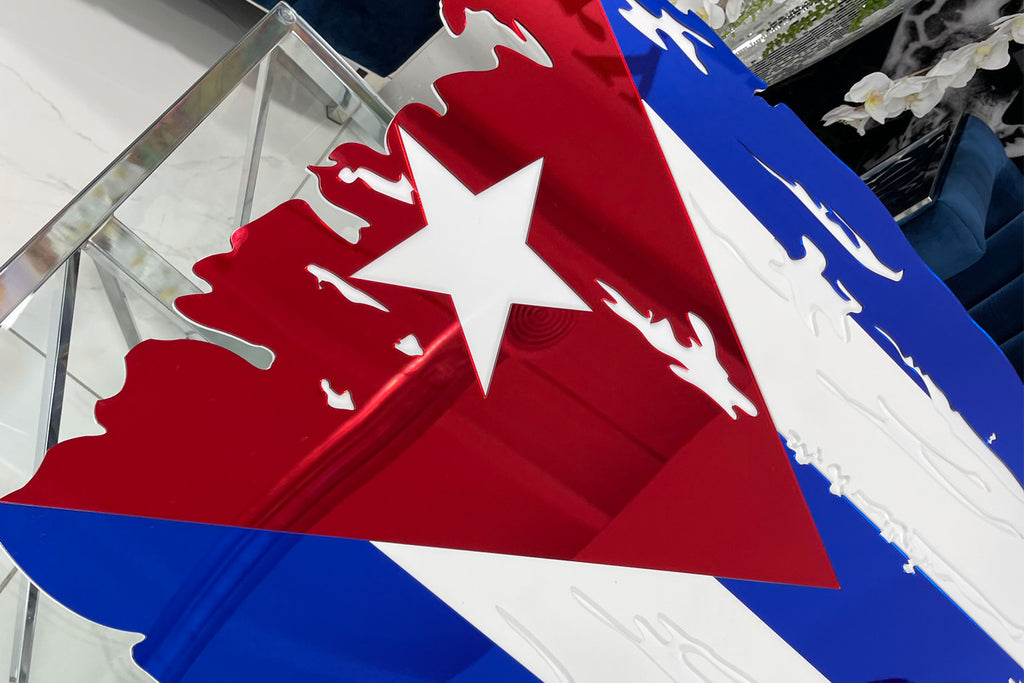 Elegant acrylic design depicting the cuban flag.